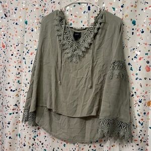NWOT green Daytrip flowy boho top with lace detail